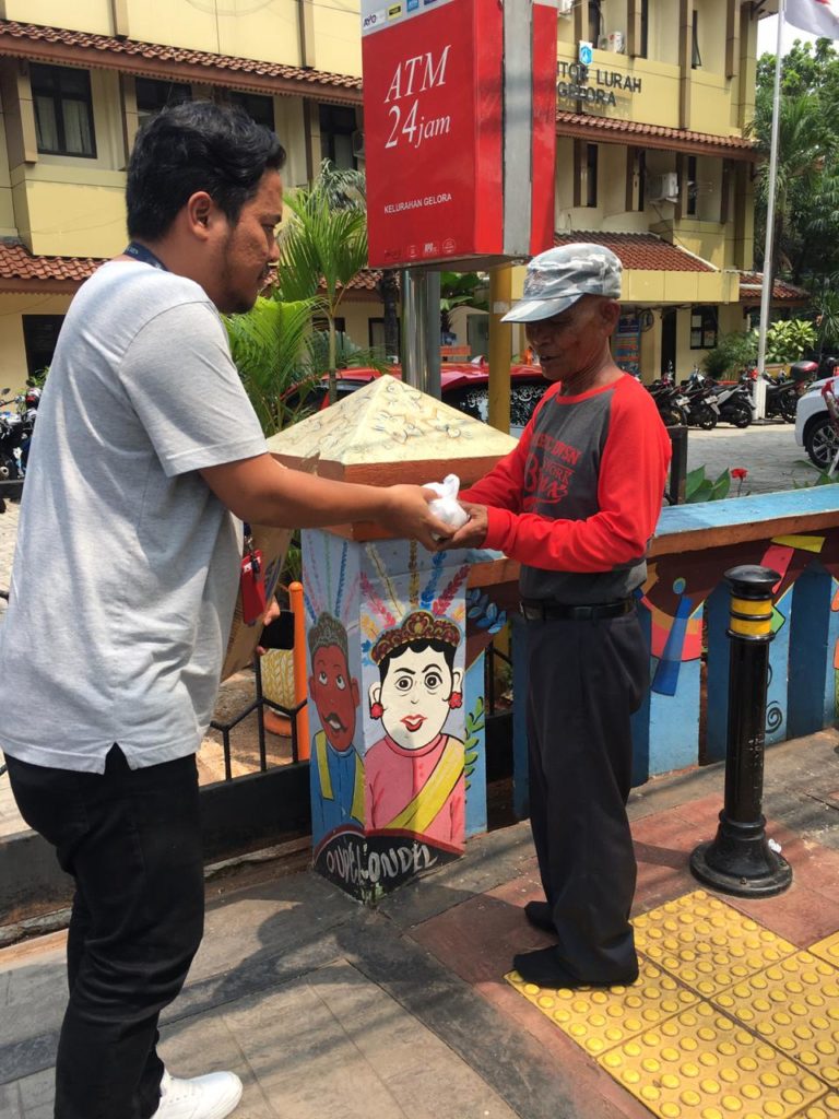 Tingkatkan Kepedulian Untuk Saling Berbagi Lewat Kegiatan Sosial “Jumat Berkah” SiCepat Ekspres