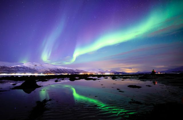 Meski #DiRumahAja, Kamu Bisa Nikmati Panorama Aurora Borealis