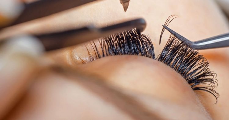 Tips Menjaga Eyelash Extention Agar Lebih Awet