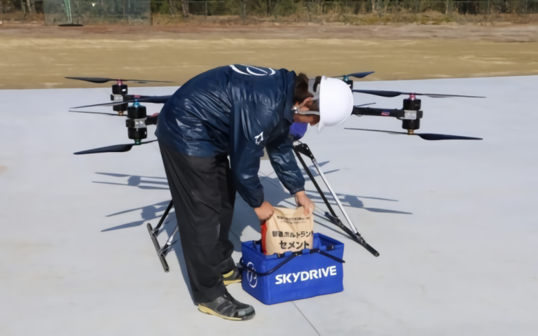 SkyDrive Uji Penerbangan Drone Kargo Pertama