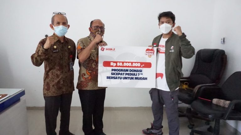 SiCepat Peduli 7th Bersatu Untuk Mudah Serahkan Donasi ke Korban Gempa Mamuju