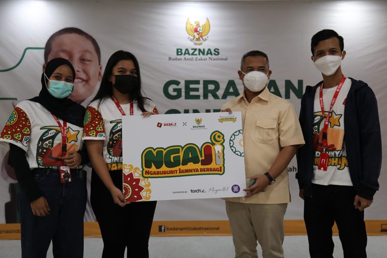 SiCepat Salurkan Hasil Lelang NGAJI ke BAZNAS