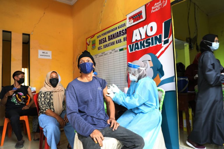 Vaksinasi Desa Herd Immunity Banjarsari