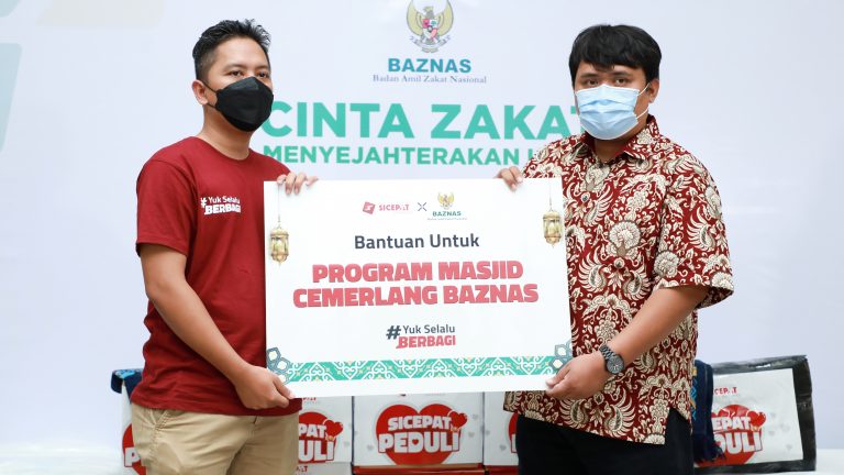 SiCepat Ekspres Salurkan Bantuan Program Masjid Cemerlang dan Memberikan Gratis Pengiriman Paket Ramadan ke 3 Provinsi