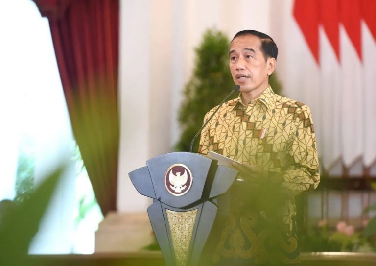 Presiden Jokowi Izinkan Masyarakat Lepas Masker Saat Aktivitas di Luar Ruangan