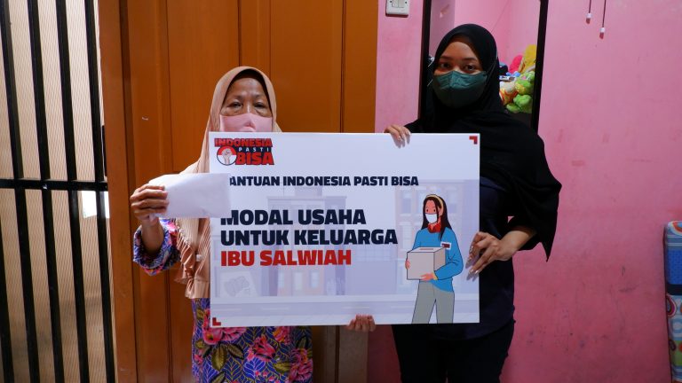 Bantu Kembangkan Usaha Gorengan, Indonesia Pasti Bisa Berikan Modal Usaha untuk Ibu Salwiah