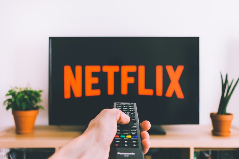 Bingung Mau Nonton Apa Weekend Ini? Simak Rekomendasi Film dan Serial Netflix yang Tayang Januari 2023