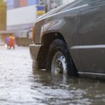 Cara Mengatasi Mobil yang Terkena Water Hammer Saat Musim Hujan