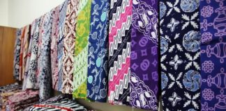 Mengulik Asal-Usul Batik Khas Indonesia dan Motifnya