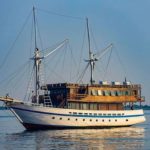 Tren Wisata Kapal Pinisi yang Bisa Kamu Coba