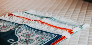 Jenis-jenis Sajadah Terpopuler Di Indonesia