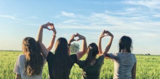 Perubahan Hubungan Pertemanan di Usia 20-an