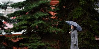 Rekomendasi Alas Kaki yang Cocok Untuk Musim Hujan