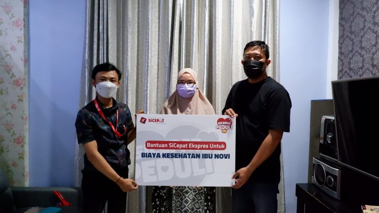 SiCepat Ekspres Salurkan Bantuan Kesehatan Untuk Bpk. Sujono Dan Ibu Novi SiCepat Ekspres Salurkan Bantuan Kesehatan Untuk Bpk. Sujono Dan Ibu Novi