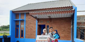 SiCepat Ekspres Kembali Salurkan Program DP Rumah untuk Karyawan SiCepat Ekspres Kembali Salurkan Program DP Rumah untuk Karyawan