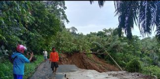 SiCepat Ekspres Beri Bantuan Korban Gempa Bumi Pasaman Barat SiCepat Ekspres Beri Bantuan Korban Gempa Bumi Pasaman Barat