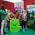 Tampil di IIMS 2022, Volta Pamerkan Motor Listrik Bertema Superhero Hasil Kolaborasi Bersama Bumilangit
