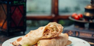 Cobain Menu Sarapan ala Timur Tengah, Ini Dia Resep Kebab Ayam Saus Bolognese kebab