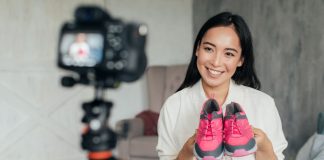 Manfaatkan Live Streaming untuk Tingkatkan Penjualan, Begini Caranya! live streaming