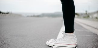 Tetap Bergaya, 5 Sepatu Wanita Yang Nyaman Digunakan untuk Jalan-Jalan sepatu wanita