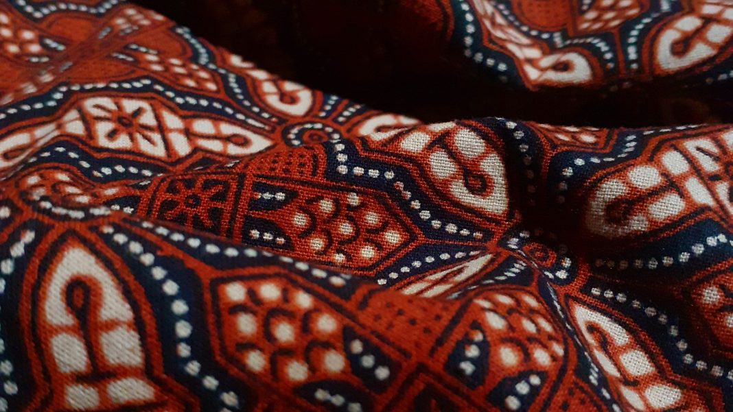 Kemeja batik Kanaya