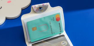 Suka Berpenampilan Minimalis? Yuk, Coba Pilihan Produk Card Holder dari Ennwen Online Store