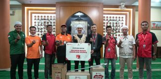 Sambut Bulan Ramadan SiCepat Ekspres Lakukan Aksi Bersih-Bersih Masjid Bersama Baznas