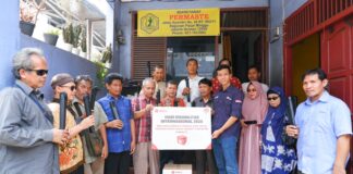 Peringati Hari Disabilitas Internasional 2023, SiCepat Ekspres Salurkan Sembako dan Alat Bantu Jalan Untuk Tuna Netra